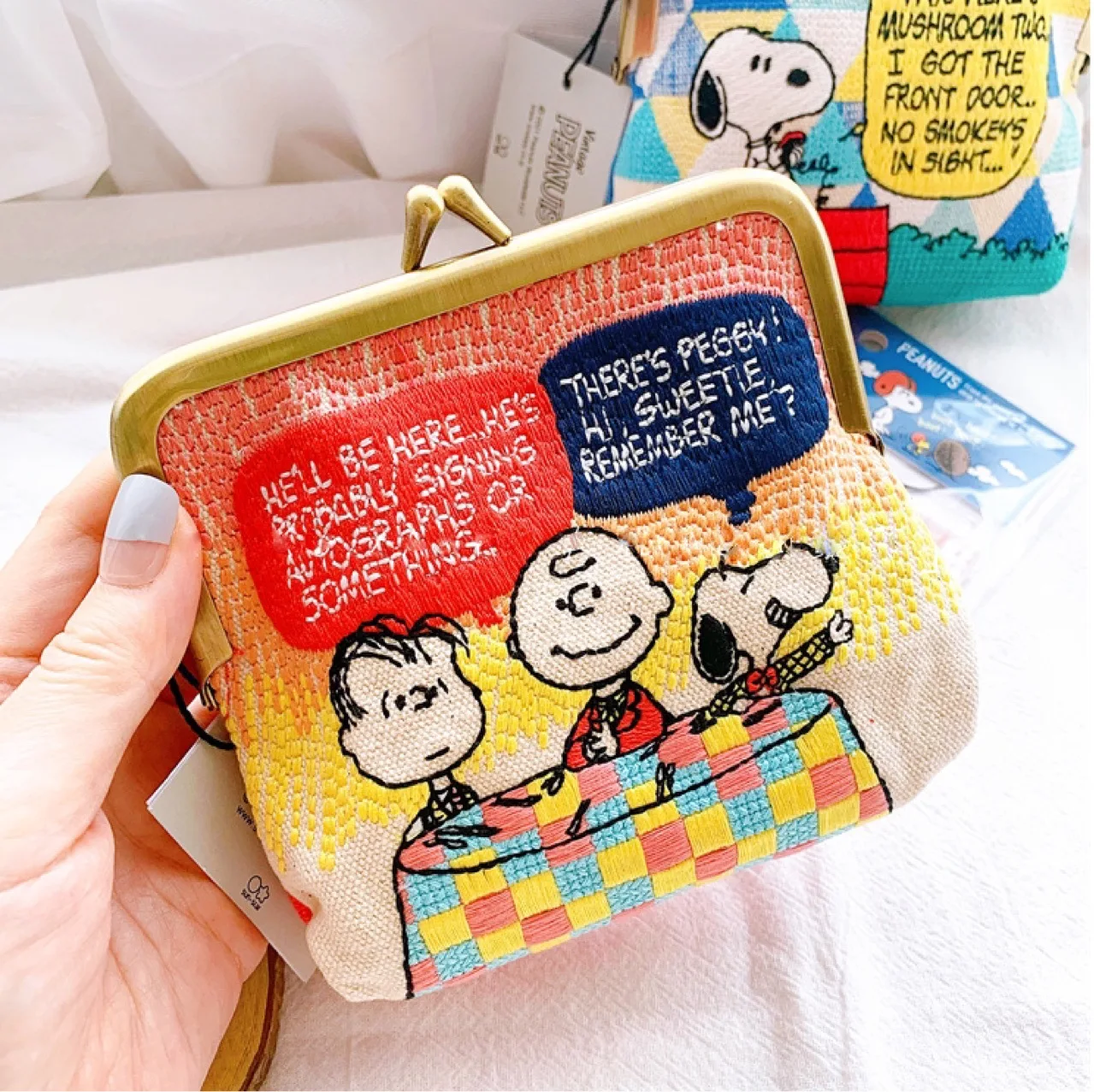 New Snoopy Storage Bag Mini Embroidered Cute Coin Purse Cosmetic Bag Clip Bag Girls Birthday Gift