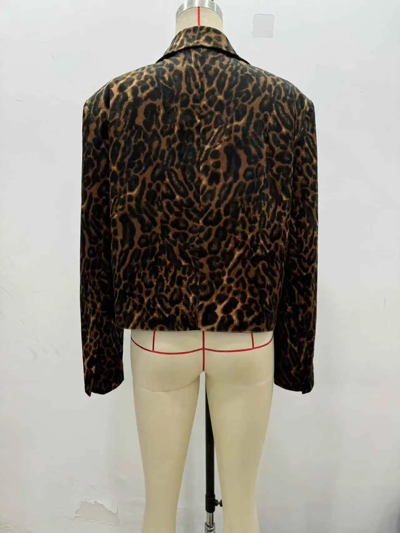 American retro hottie suit for women leopard print short suit jacket with hip skirt