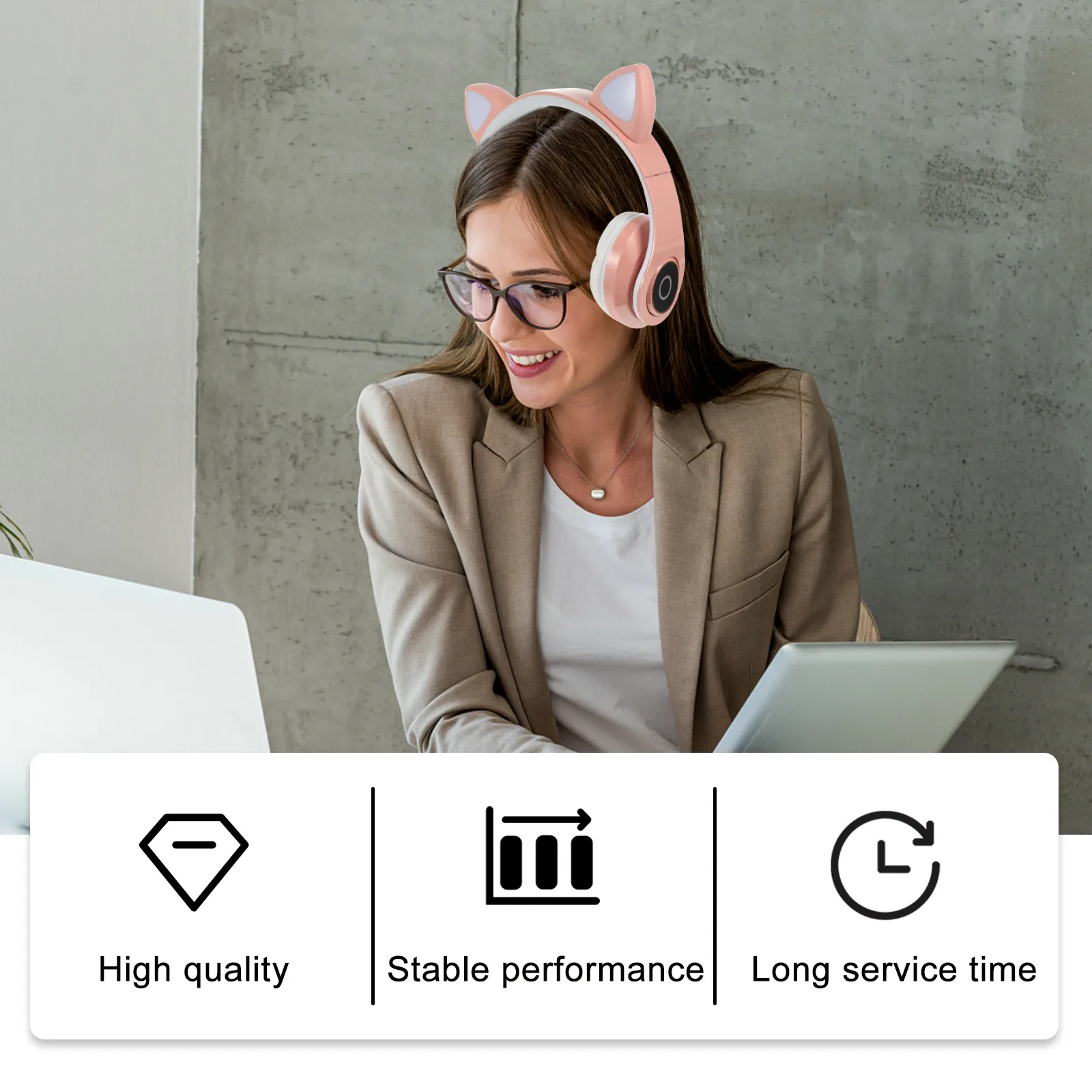 

Adorable Light Cat Ear Foldable Headset Headphones Wireless Foldable for PC Over Ear Comfortable Glow Earphones Kids Adults