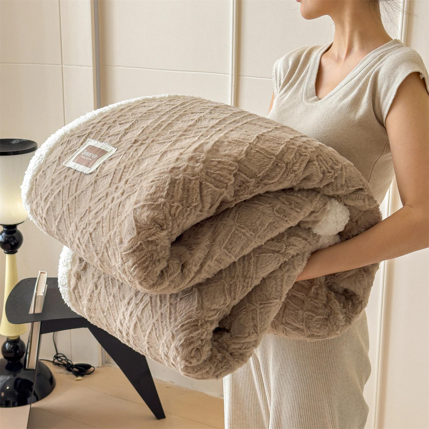 

Thickened Fleece Blanket Twill Double-layered Multifunctional Blanket-Can Be Used As Bed Sheet Cover Blanket, Sofa Blanket