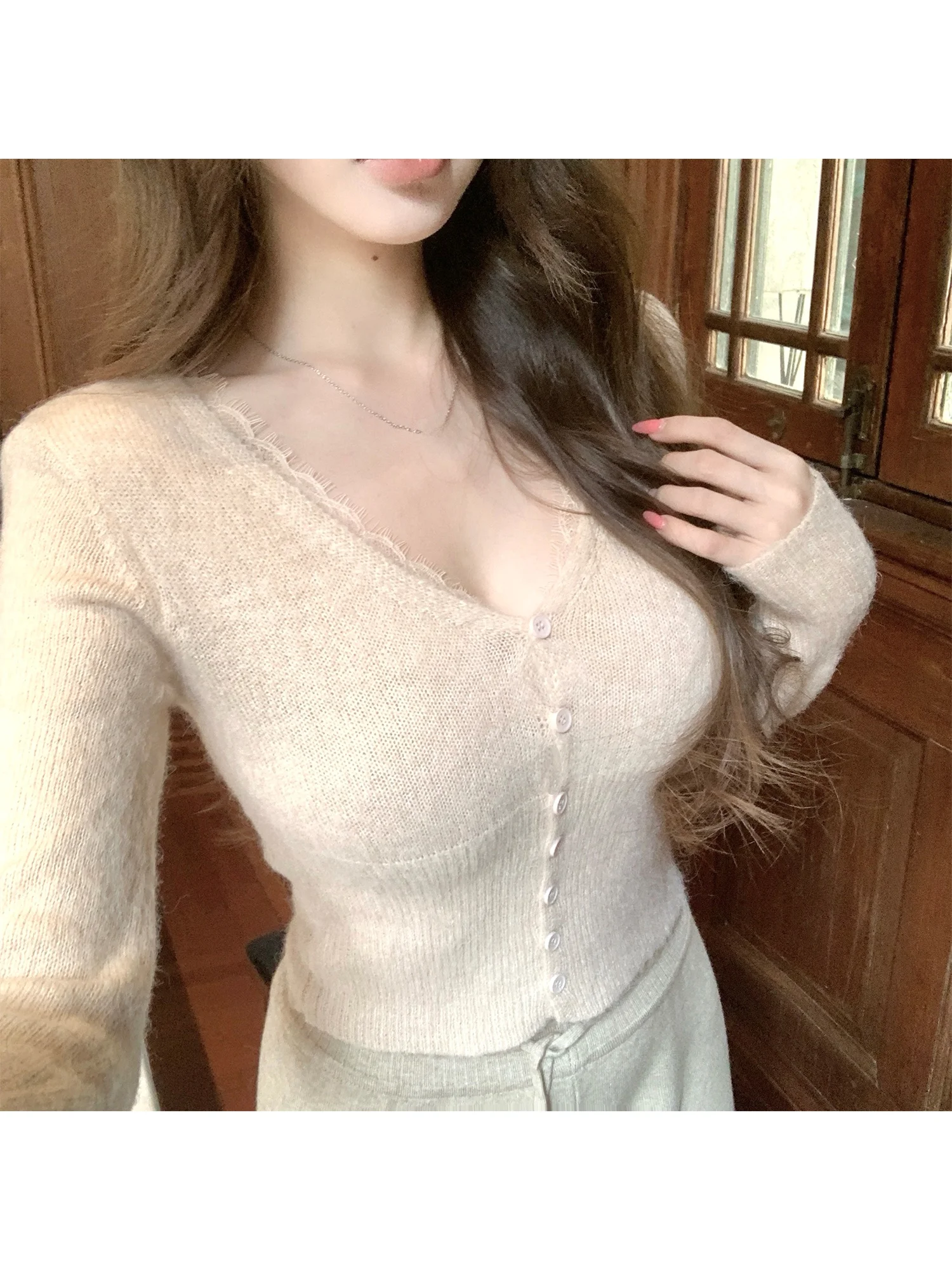 

Женский свитер Kubiliv из мягкой шерстяной смеси с кружевными вставками, V-образным вырезом, приталенный, вязаный, с длинными рукавами, в корейском стиле