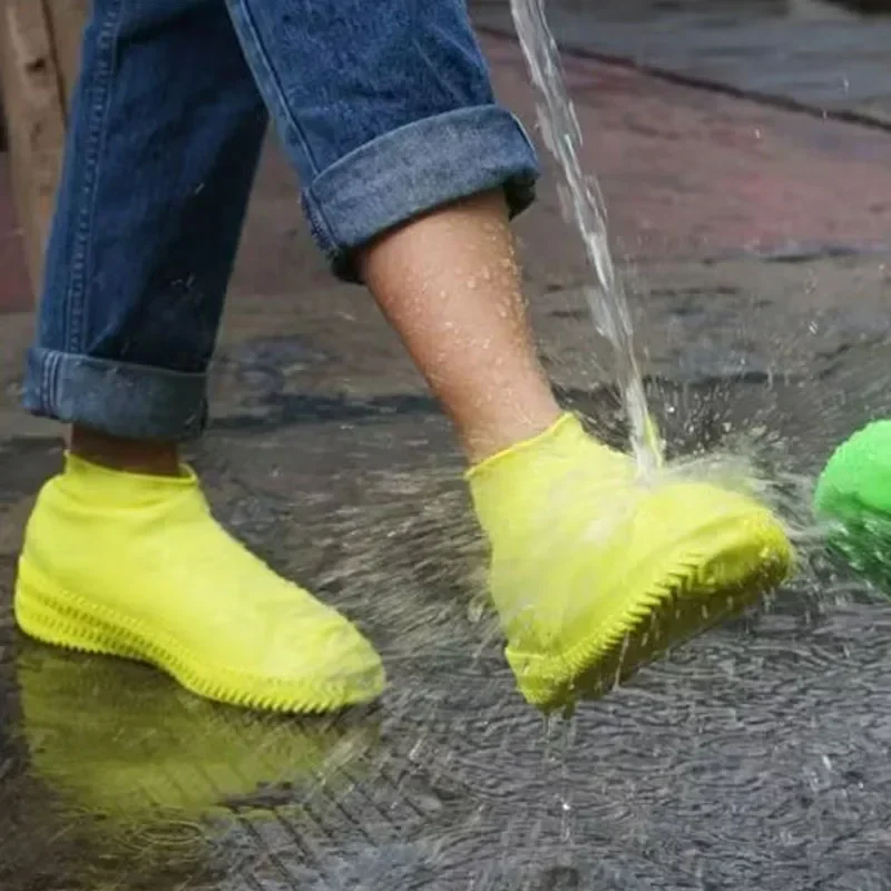 Reutilizável engrossar sapatos de silicone à prova dwaterproof água cobre antiderrapante resistente ao desgaste tênis capa de bota de chuva protetor para dias chuvosos praia