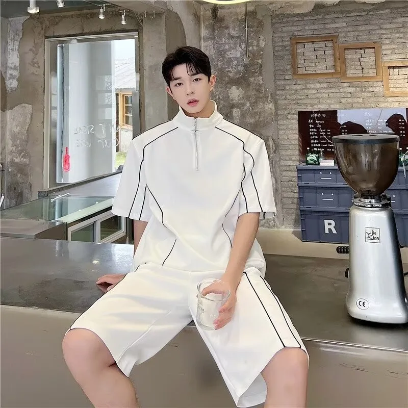 

Summer High-end Cool and Stylish Casual Sportswear Set Men Korean Style Loose Half-zipper T-shirt and Niche Shorts Two-piece Set