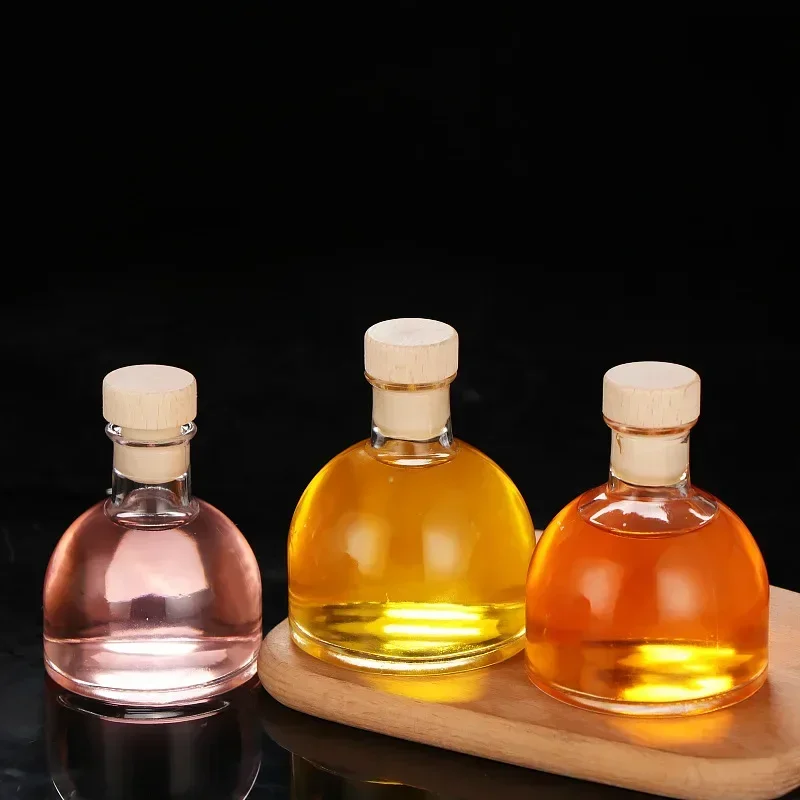 Wholesale Set of 10 Pcs Small size 50ml round shaped whiskey decanter barware Alcohol Bottle 100% Lead Free Whiskey Glassware