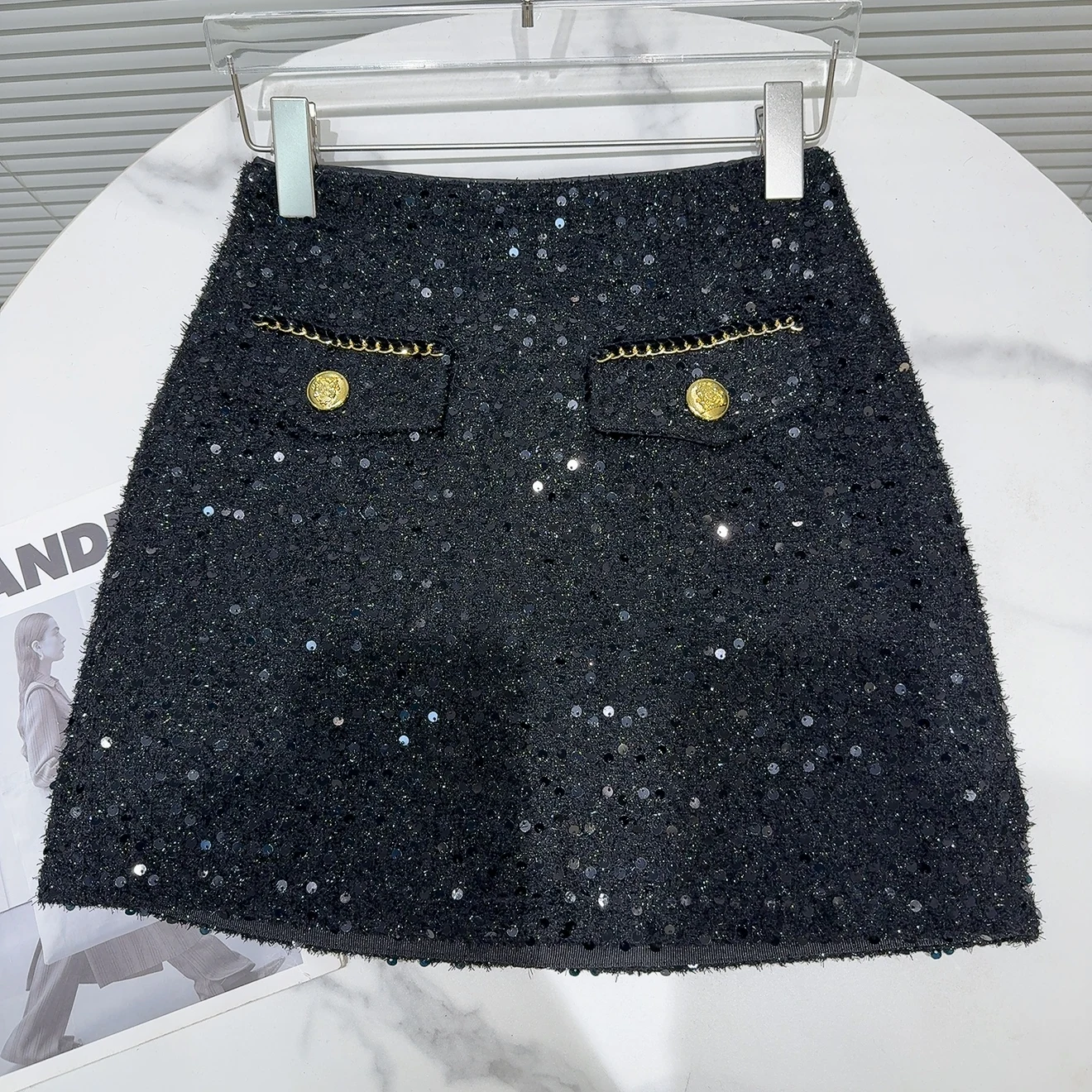 2024 Autumn and Winter New Temperament Celebrity Metal Buckle Pocket Beads Tweed Short Skirts High Waist A Word Mini Skirt Women