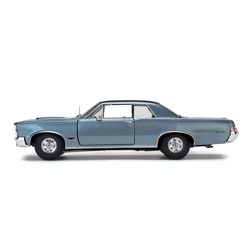 1:18 Scale Model 1964 1965 Pontiac GTO Vintage car Metal Diecast Alloy Retro Vehicle Toy Fan Collection Display Gift Decoration