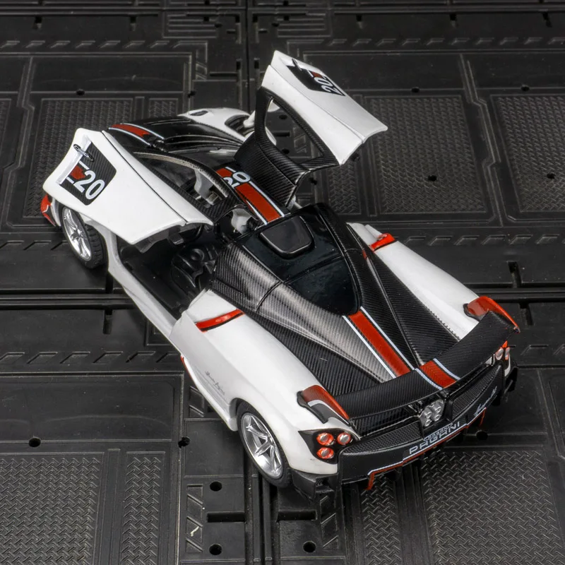 

CCA 1:32 Pagani Alloy Supercar Model Car Ornament has simulated sound and lighting functions, rich details, fine workmanship