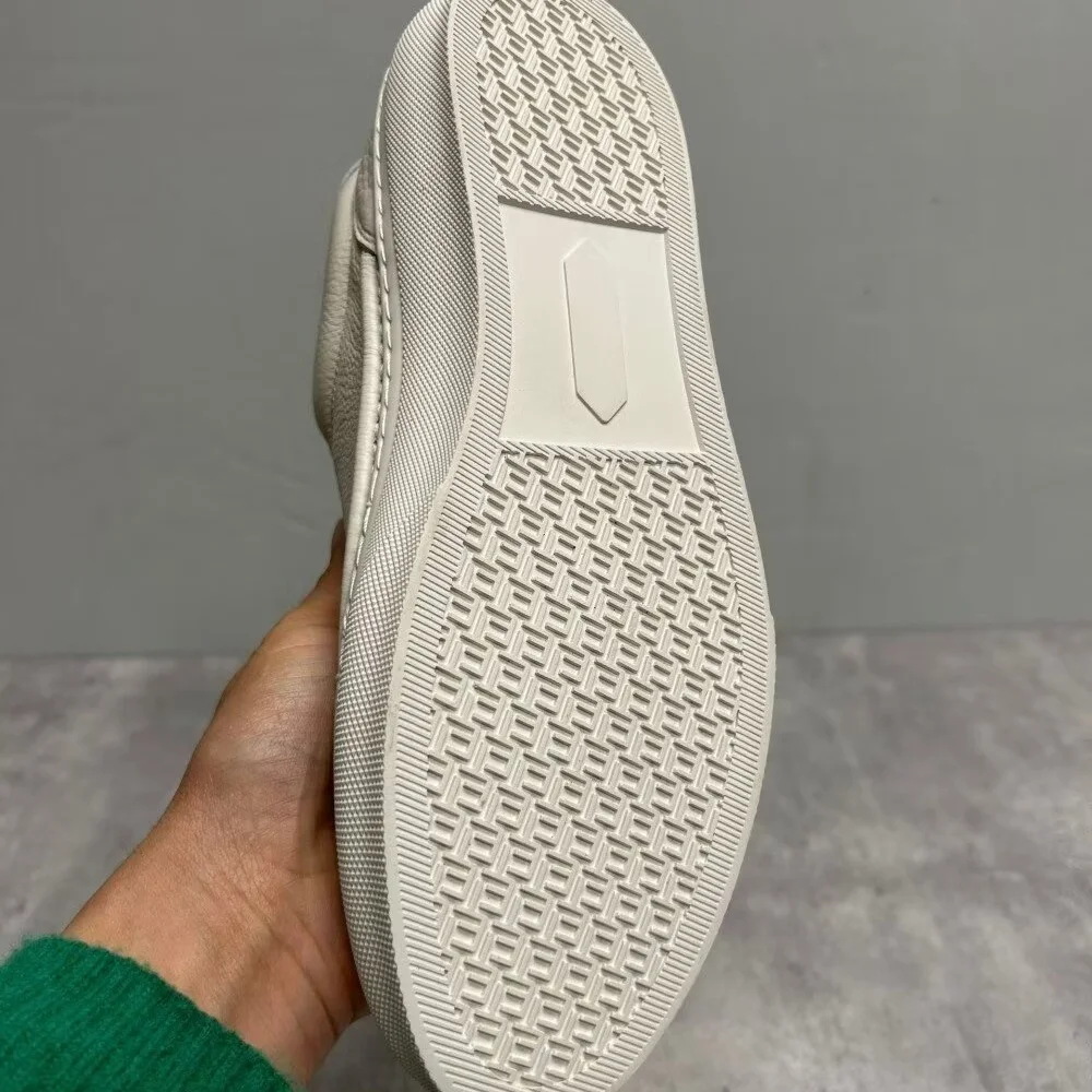 أحذية رياضية بيضاء من الجلد للرجال، أحذية كاجوال بنمط جديد للرجال، أحذية رياضية رجالية عصرية ومتعددة الاستخدامات وقابلة للتنفس