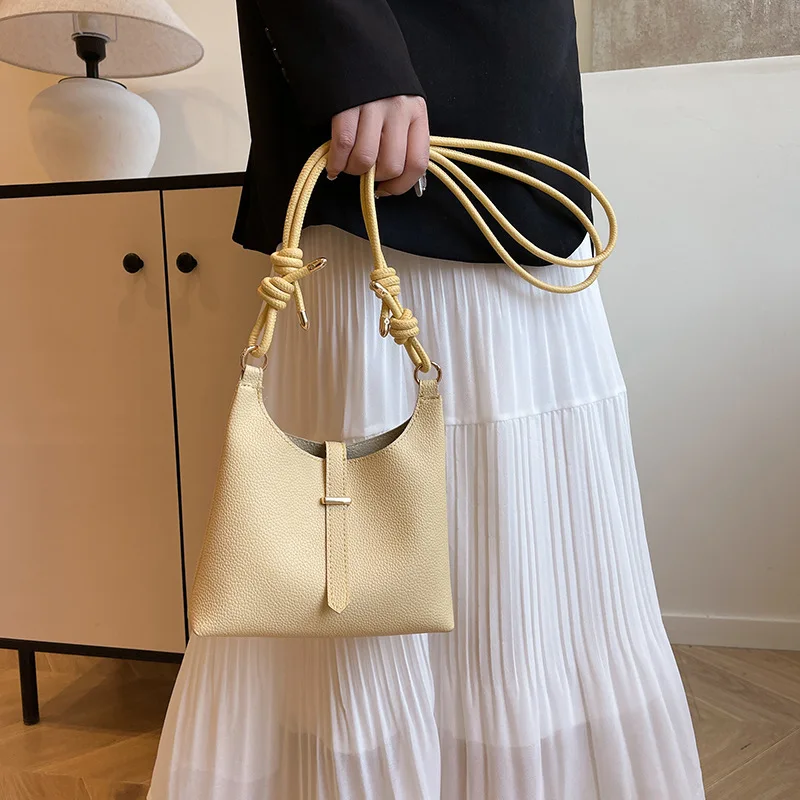 

Новинка 2023 года, корейская нишевая дизайнерская легкая роскошная портативная сумка через плечо с высокой текстурой, женская сумка-корзина для овощей