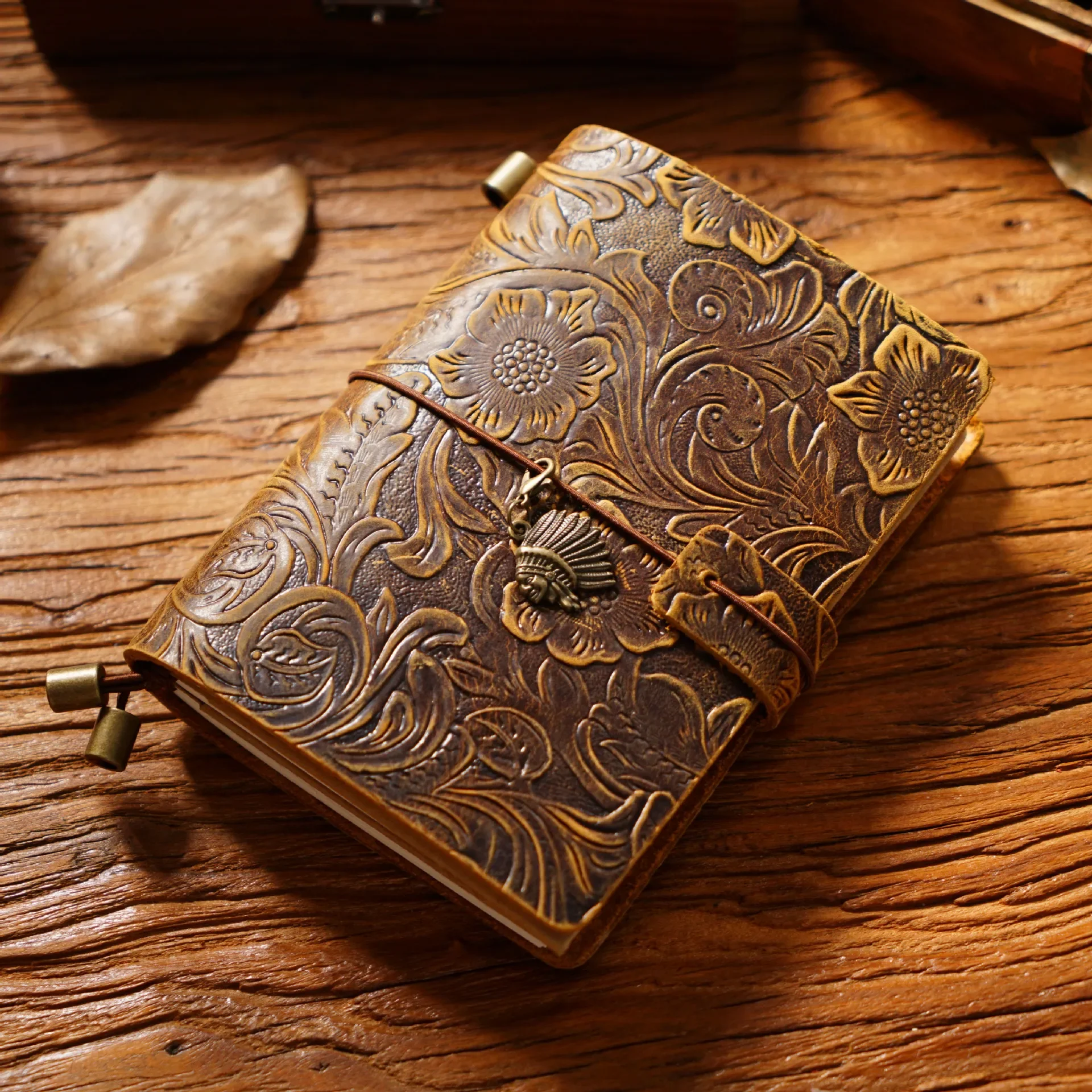 

Original vintage carved cowhide travel notepad Handmade notebook stationery ledger Creative diary