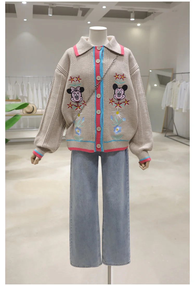 

Retro Lapel Exquisite Cartoon Embroidery Sweater Autumn and Winter Loose Thickened Warm Single-breasted Knitted Jacket Women