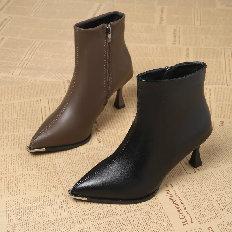 Wintermode Damen-Kurzstiefel mit spitzem Zehenbereich und hohem Absatz – Stiefeletten aus weichem Leder mit Schlankheitseffekt, schicke und elegante High Heels