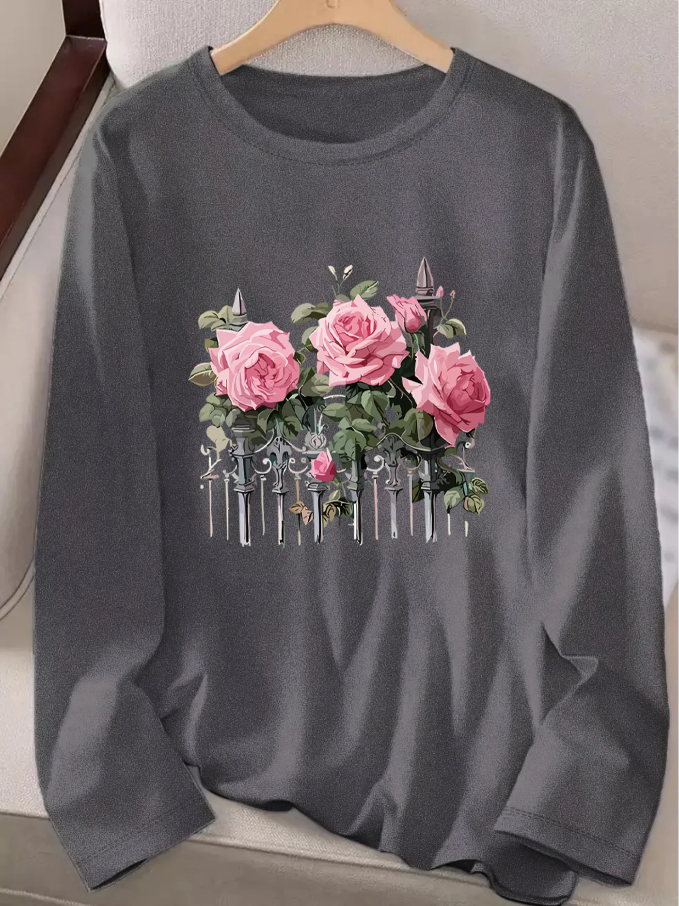 

Plus Size, 1Pc Women's Plus-Size Pink Christmas Print Long-Sleeve T-Shirt - Stretch Casual Round Neck Blouse, Machine Washable