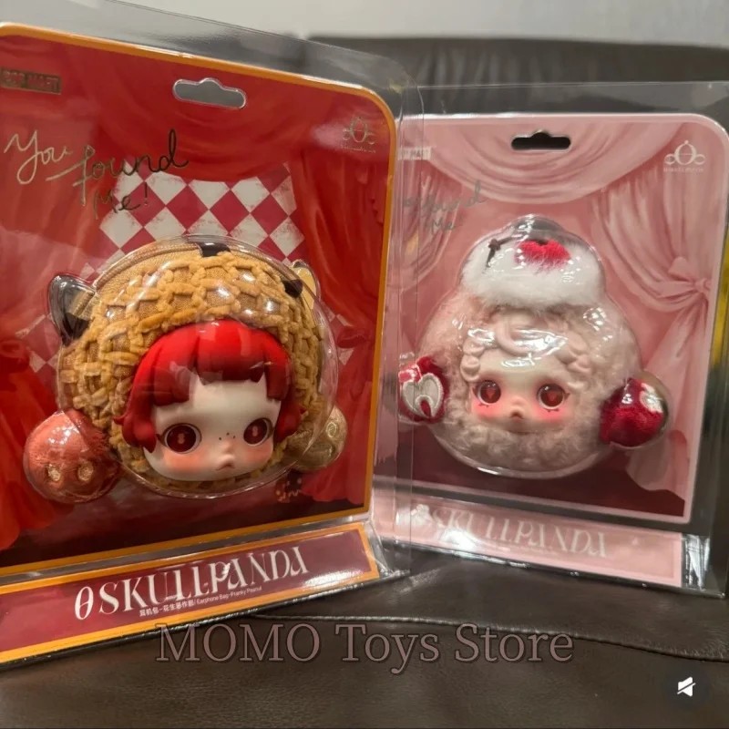 Na stanie Pop Mart Autentyczny Skullpanda Found You Me! Seria Pluszowych Etui na Słuchawki Blind Box Urocze Figurki Akcji na Słuchawki