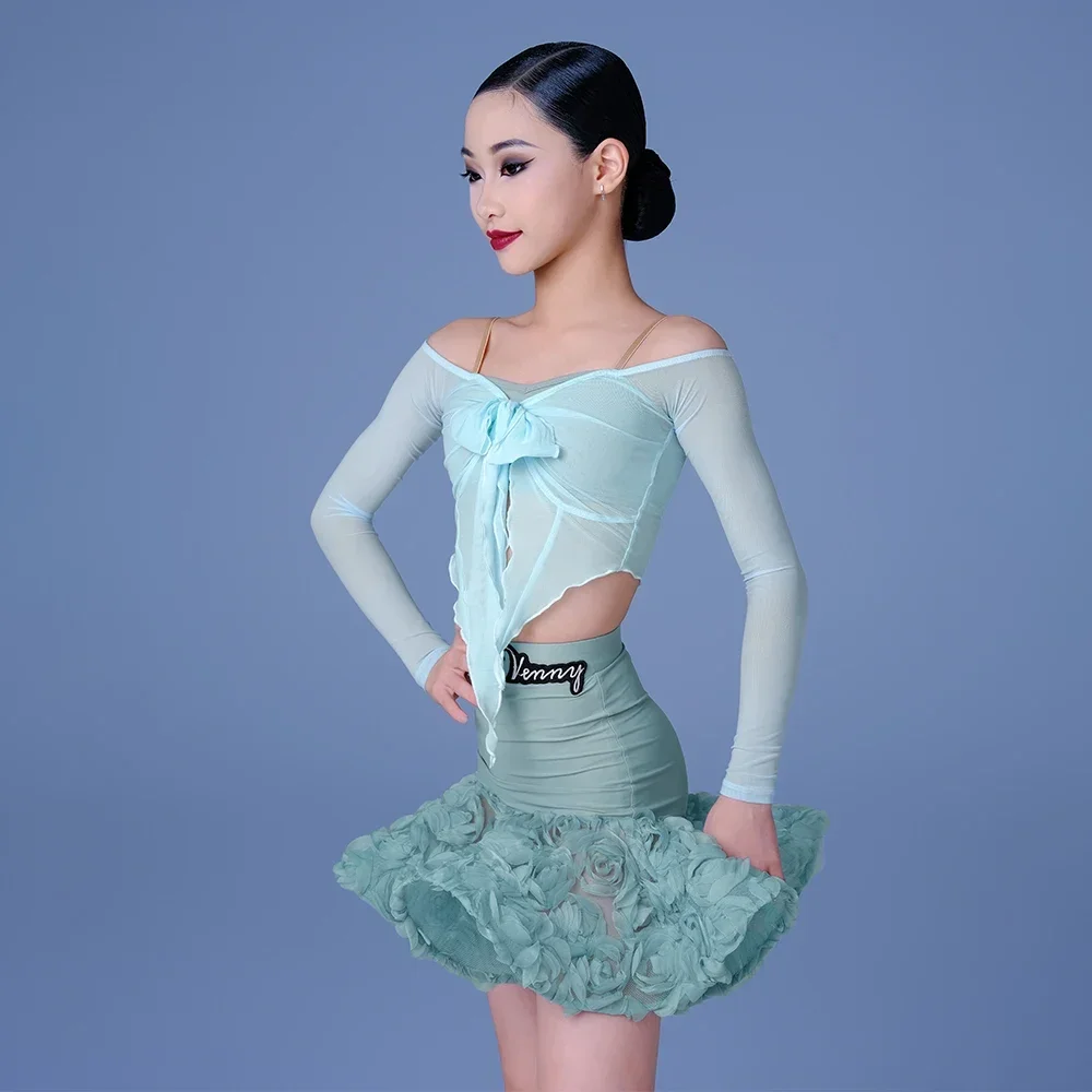 Sukienka do tańca latynoamerykańskiego Vennystyle dla dziewczynek, jesienno-zimowa, z dekoltem typu halter, długim rękawem, kokardą, bluzą i spódniczką z falbankami.