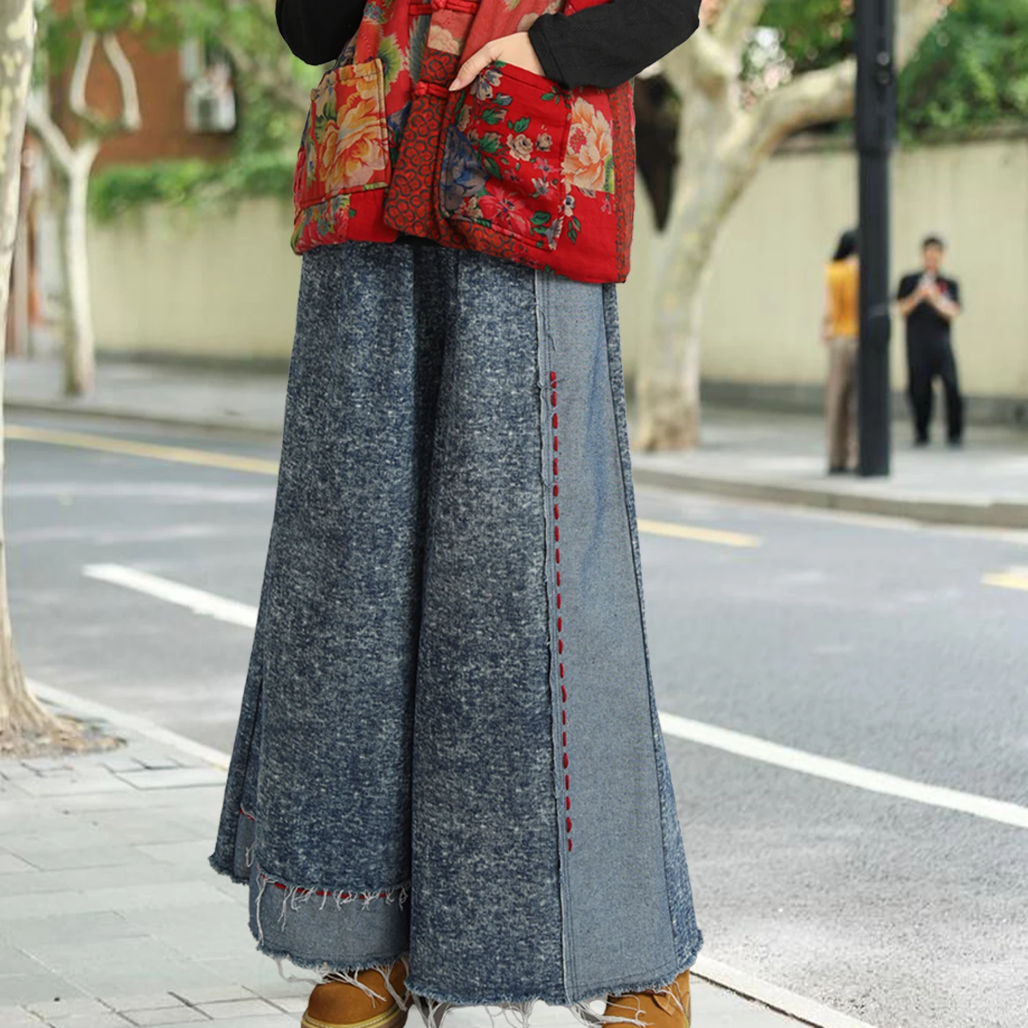 

LZJN Женские этнические и винтажные джинсовые брюки — потертые широкие брюки-юбка с потертостями и ручной вышивкой.