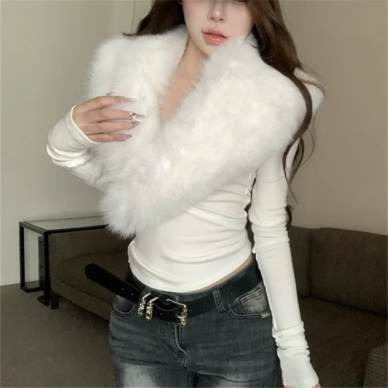 Chic Black White Fur Patchwork Slim Short Shirt Women 2025 New Spring Fashion V Neck T Shirt Long Sleeve Slim Fit Bottoming Top