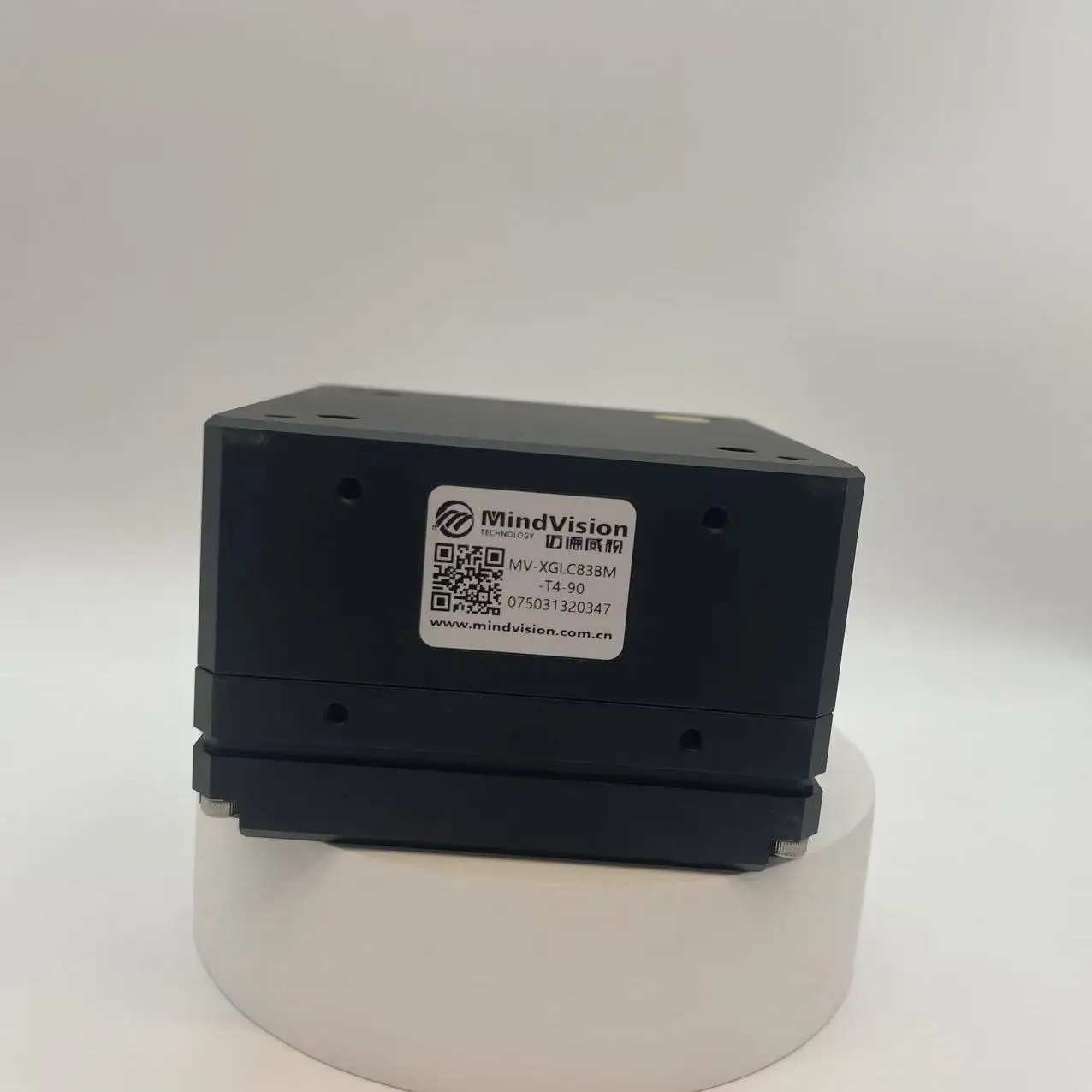 7μm 10GigE Line Scan Camera Global Shutter for High Speed Industrial Inspection and Automated Quality Control