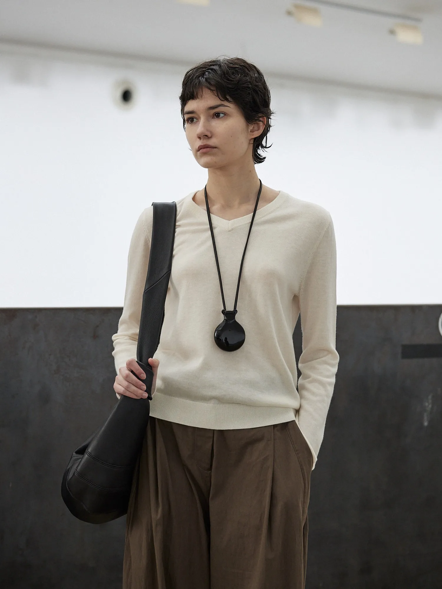 

mat V-Ne Long Sve Knitted Sweater 32 Wool Overhead Top Commute Sle Pure Color Regular Length Spring 2024