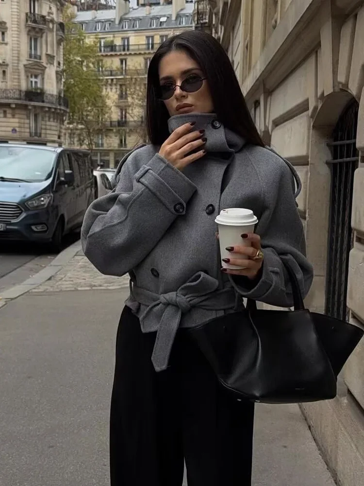 Damska elegancka dwurzędowa kurtka z paskiem, kieszeniami, jednolita, krótka, z wysokim kołnierzem, długimi rękawami, dopasowana, codzienna kurtka damska w stylu streetwear.