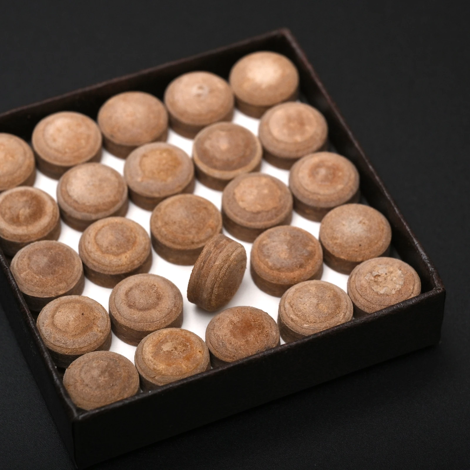 50 Pcs Professional H Hardness Multi-Layer Leather Pool Cue Tips 13.5mm Dense Leather Tips for Precise Position Play