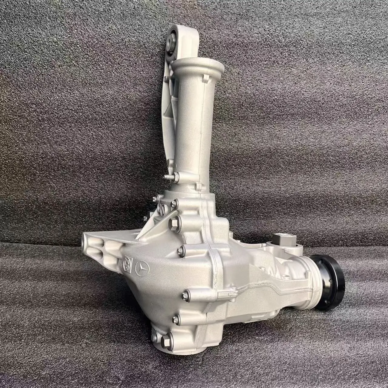 Suitable for  GLE A1673305500 Front Differential Four-wheel Drive Differential Power Box