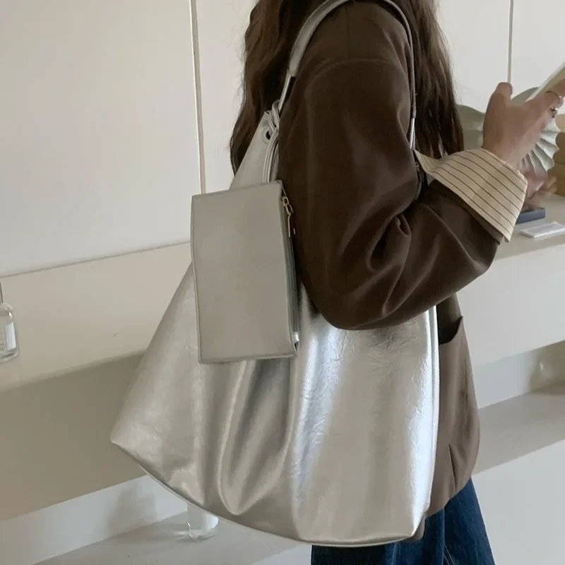 

Women hobos Shoulder Bags Large Capacity Commuting design ladies handbag and purse Soft PU Leather Casual big Female Totes