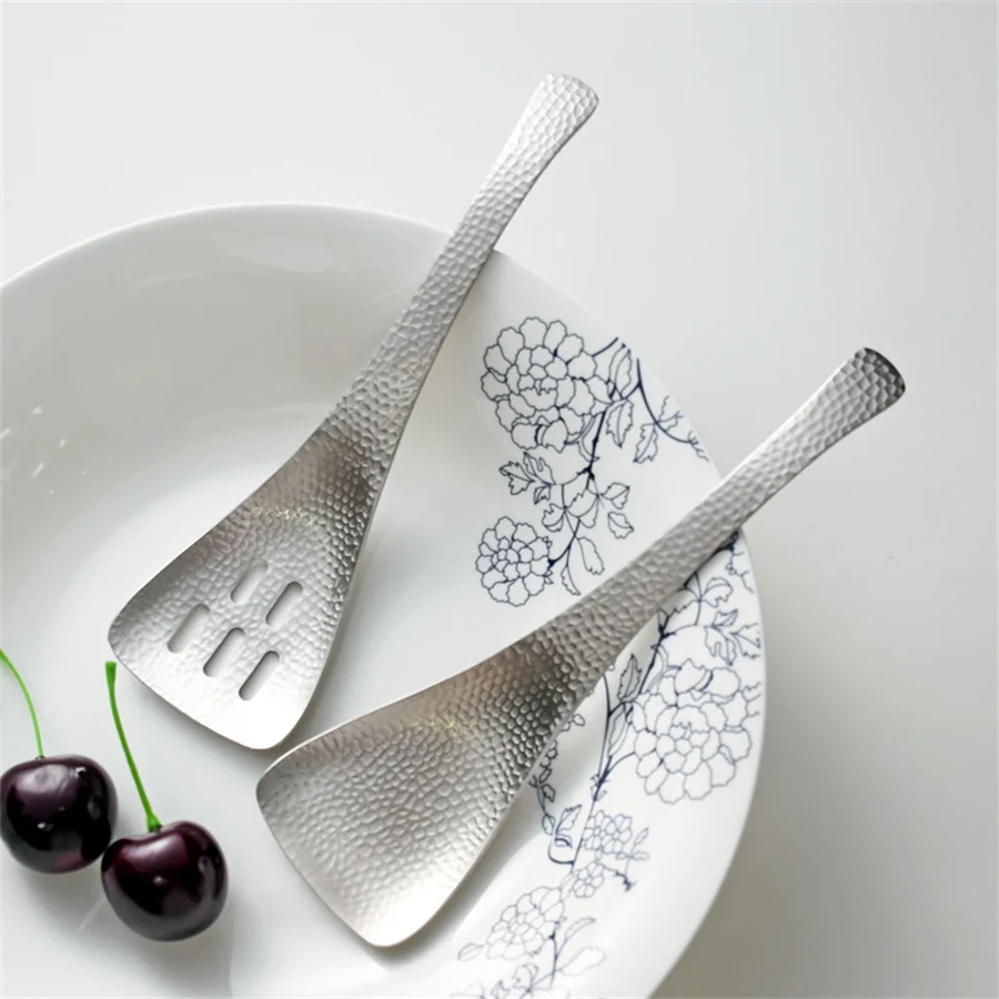304 Stainless Steel Hammer Patterned Western Style Spoon, Matte Tableware, Home Restaurant Serving Spoon, More Public Spoon
