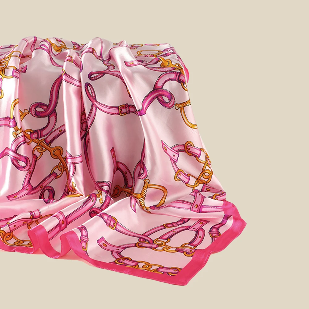 La più recente stampa a catena Hijab Bandana Sciarpa quadrata in raso di seta Fascia premium Donna Foulard musulmano Fazzoletto Foulard Borsa Nastro