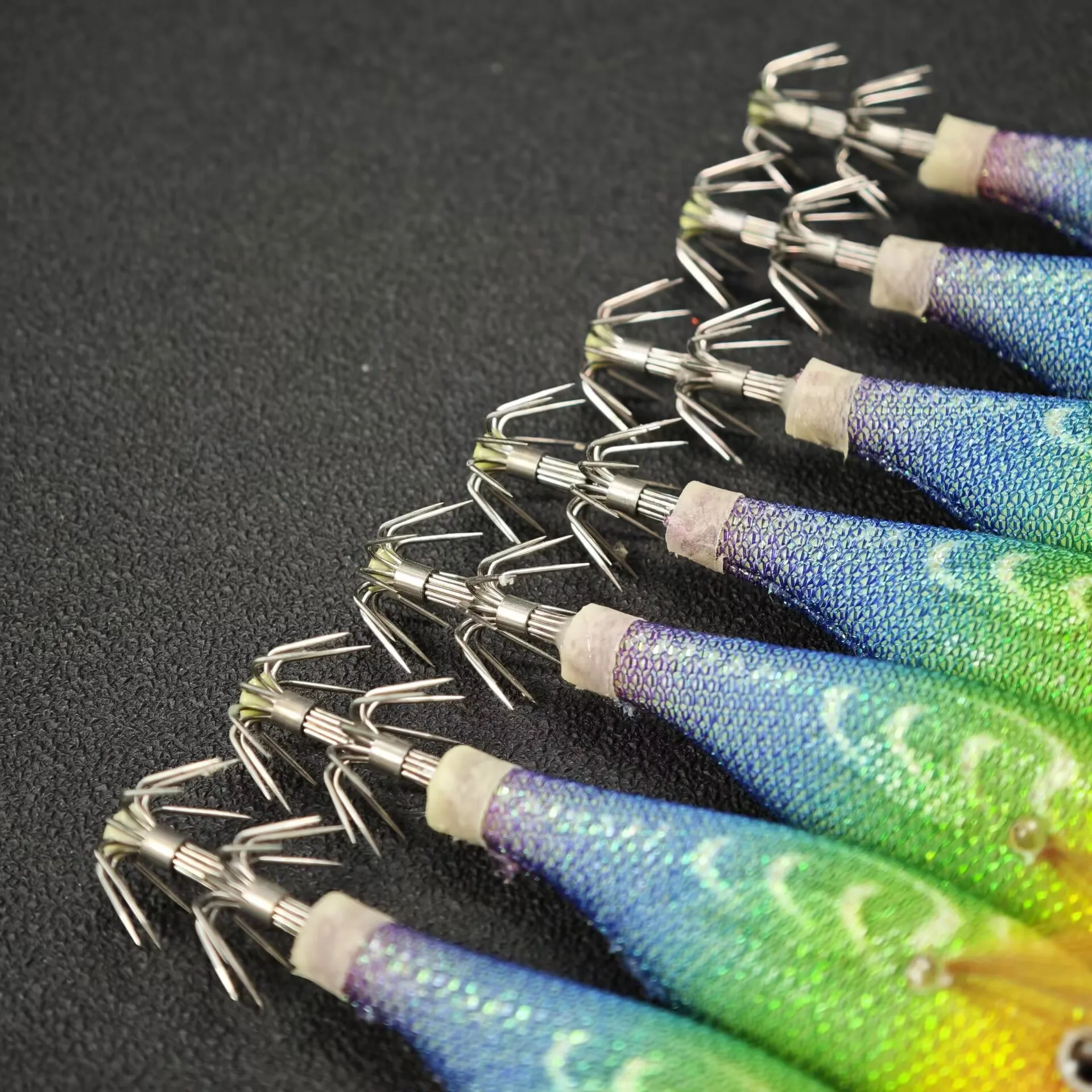7 Stück/Set 9cm Leuchtender Tintenfisch-Jig-Haken Leuchtende Garnelen-Jigs Garnelen-Angelköder Tintenfisch-Oktopus-Angelzubehör – Detail 3