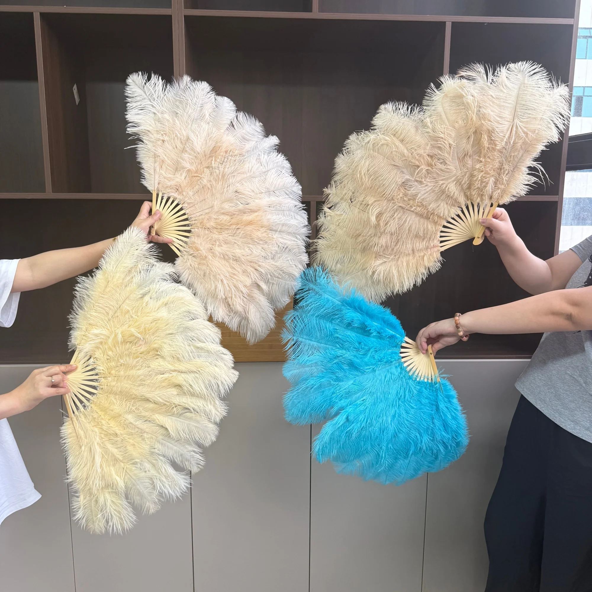 Fluffy Ostrich Feather Hand Fan Foldable 70cm/100cm Plumes Craft Fan Wedding Carnival Party Dance Stage Performance Accessories
