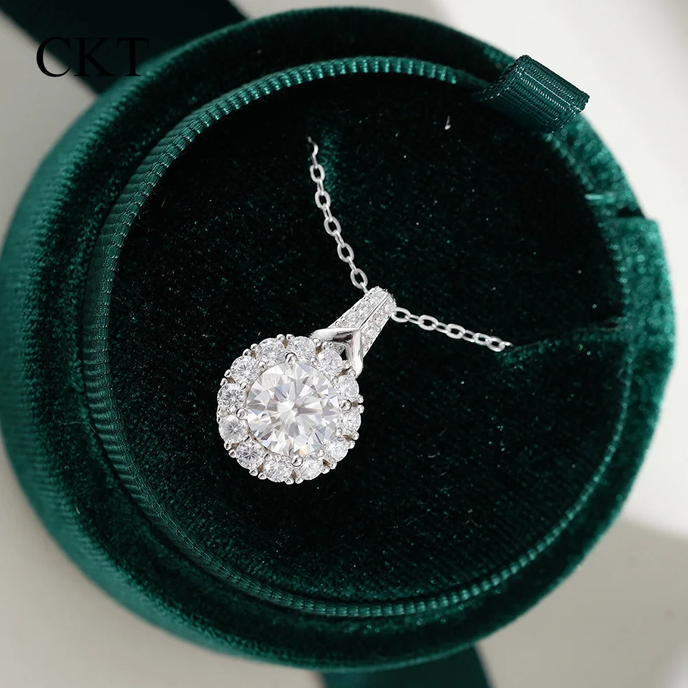 CKT 18k White Gold Pendant 2ct Moissanite Diamond Necklace for Women Platinum Pt950 New Style Pendant Collarbone Chain Jewelry