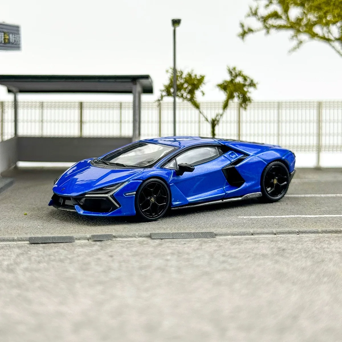 MINIGT 1:64 Lamborghini Revuelto modelo de coche de aleación - entrega rápida