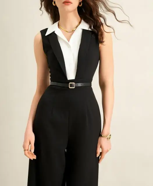 

Classic Black White Contrasting Sleeveless Jumpsuit Spring Summer 2026 Commuting Style New Design for Women