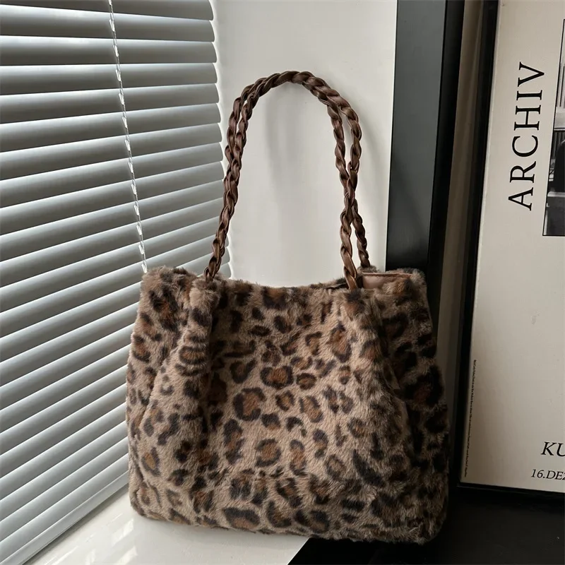 

Retro Leopard Print Tote Bag Large Capacity Casual Versatile Commuter Shoulder Bag Autumn Winter New Style Bucket Bag