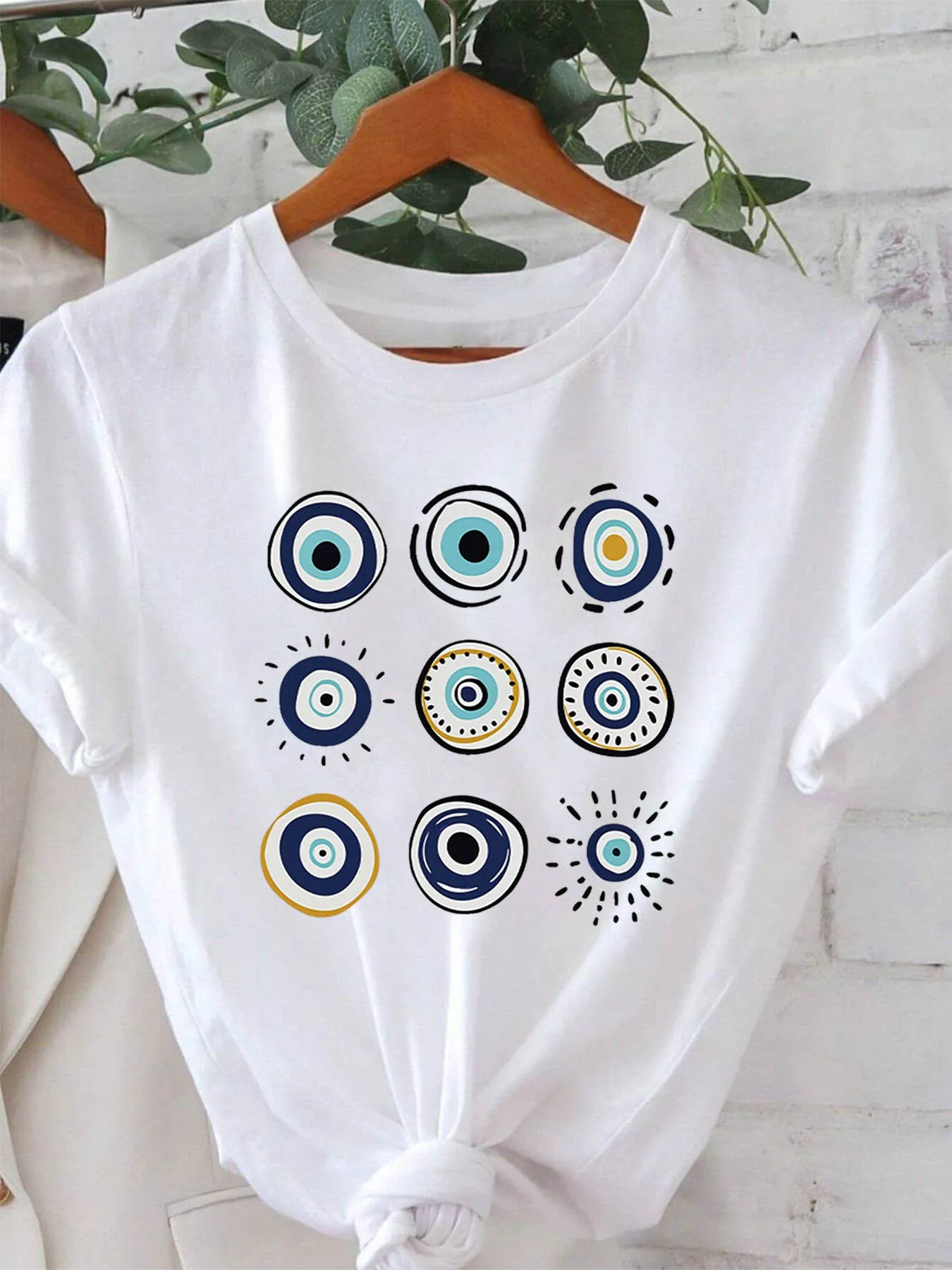 

Женская футболка с коротким рукавом и графическим принтом в виде амулета от сглаза, повседневный топ с круглым вырезом для лета и весны