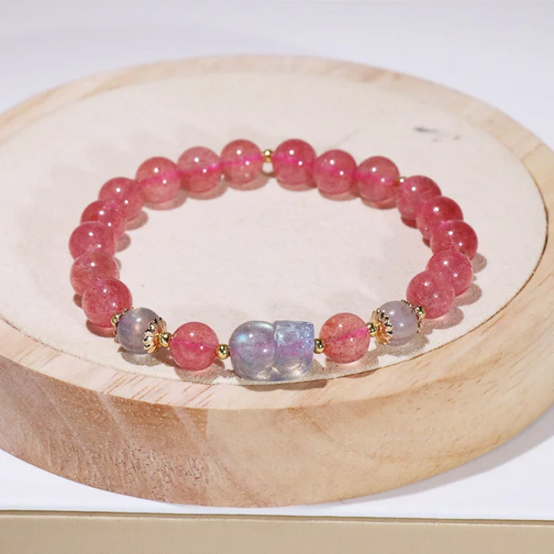 

Natural Bracelet with Strawberry Quartz Beads and Gray Moonstone Pixiu Charm