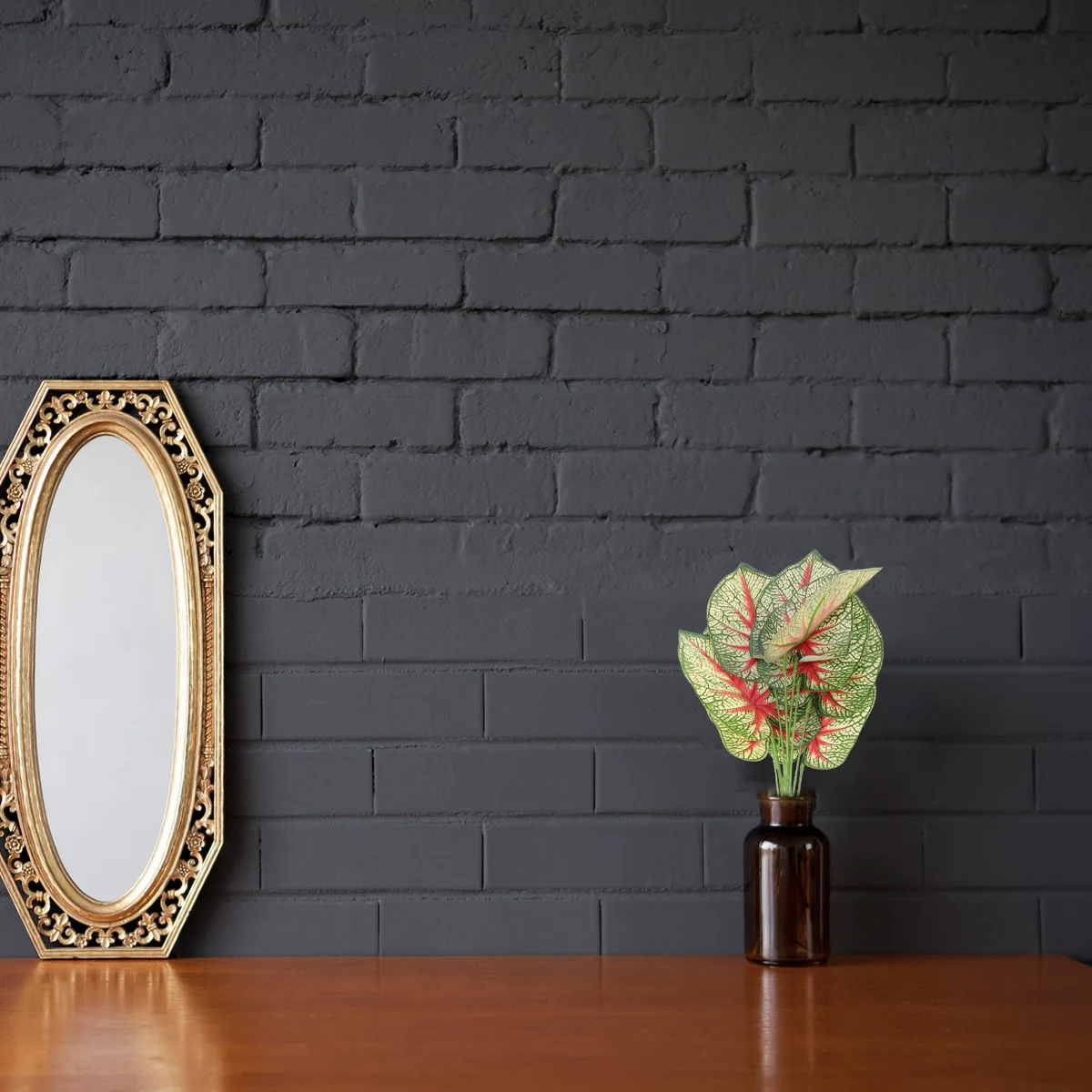 

2Pcs Decorative Leaves High Quality Plastic Simulation Leaves for Holiday Party Plant Ornament Red Green Festive Atmosphere