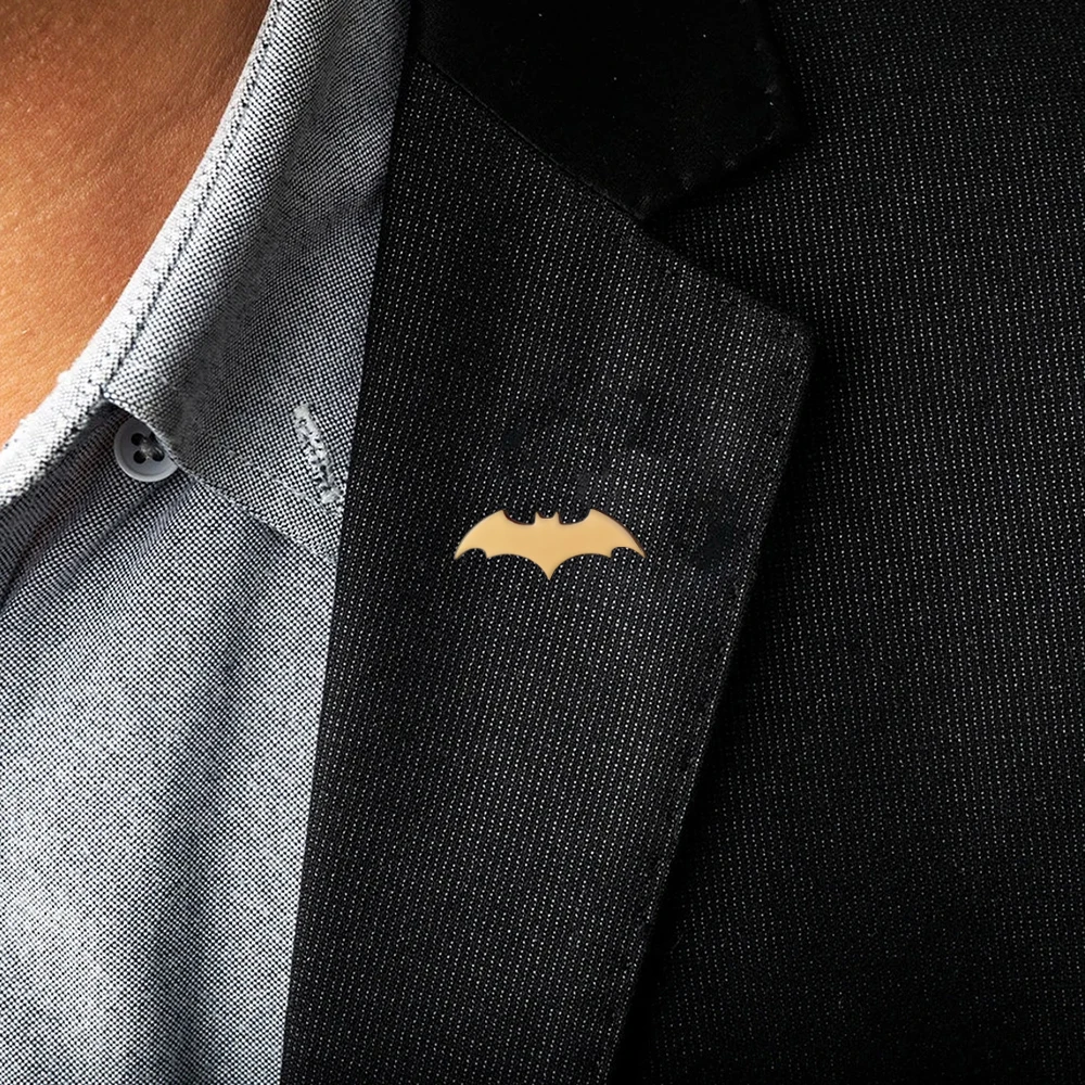 Stainless Steel Bat Brooch Minimalist Bat Shape Lapel Pin Halloween Metal Badge Brooch for Clothing Jacket Hat Decor