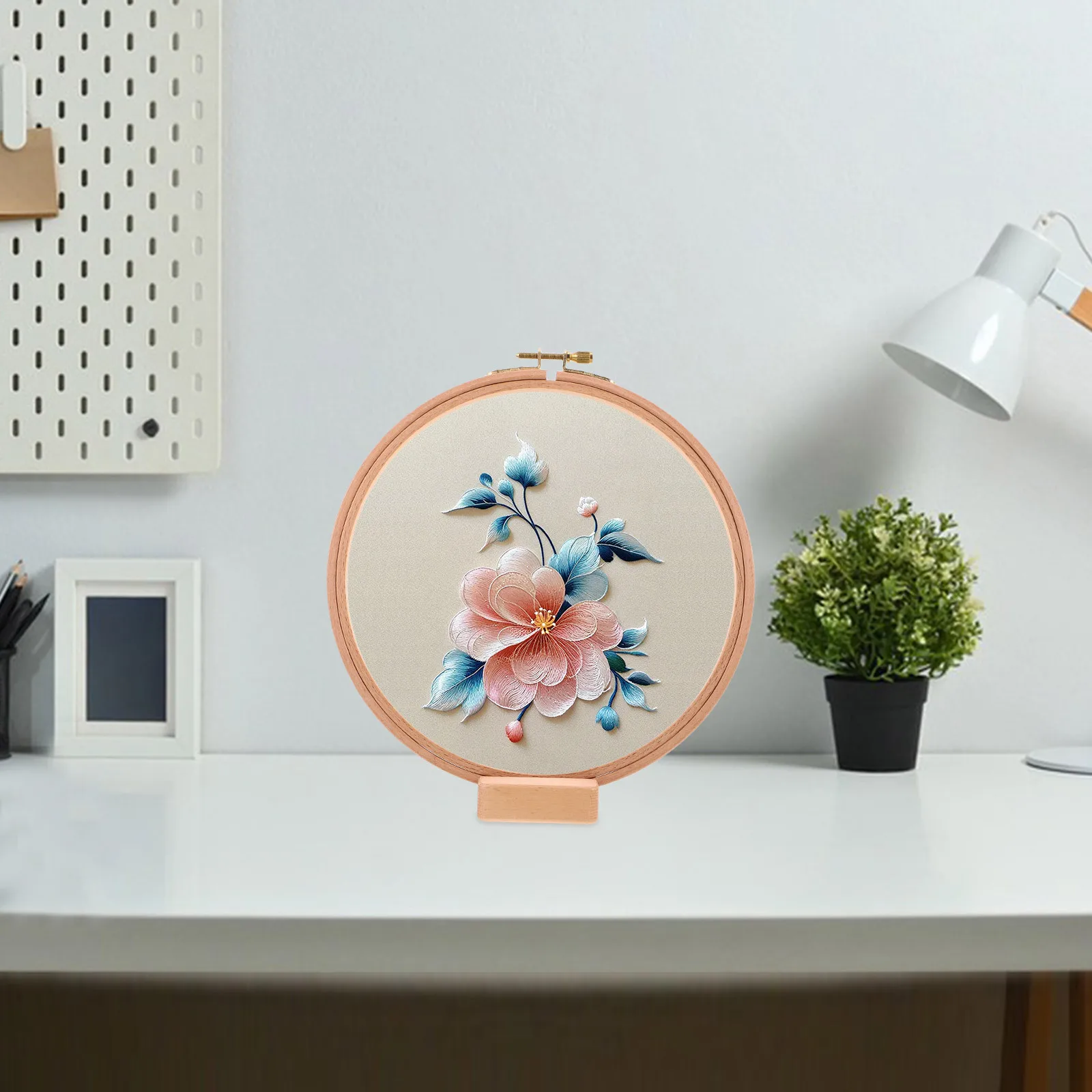 

1Set Complete Embroidery Craft Set with Wooden Base Stand Adjustable Hoop for Cross Stitch Tapestry Handicraft Projects Frame