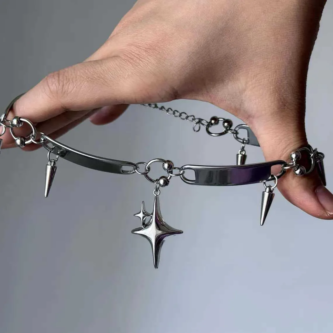 

Avantgarde Star Necklace Goth Spiked Metal Chain Choker Necklace Gothic Statement Jewelry