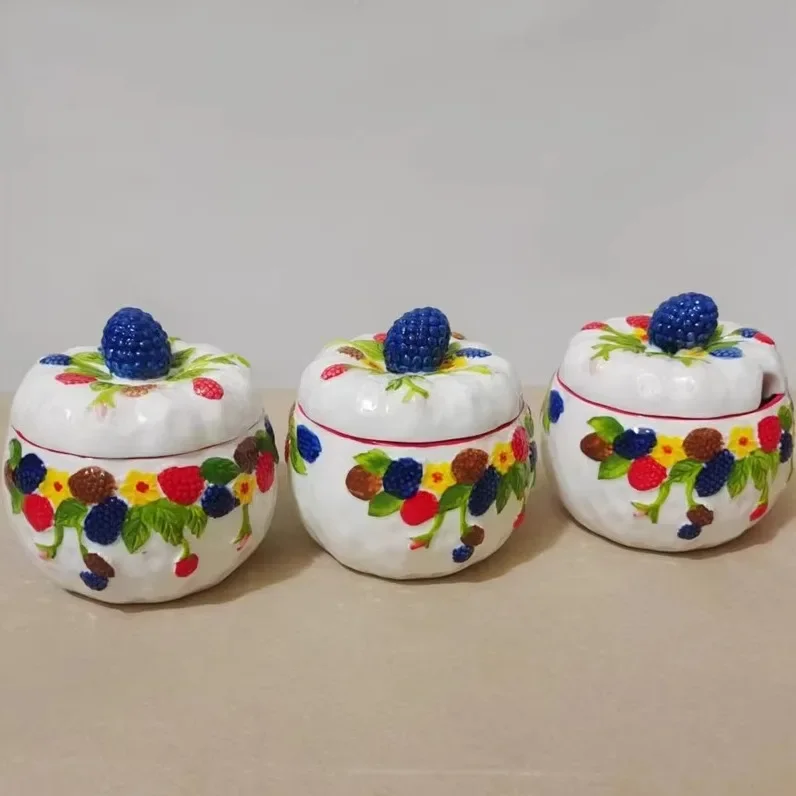 Ceramic Seasoning Jars Raspberry Relief Pepper Holder Sets Kitchen Tools Spice Spice Organizer Jars Seasoning Box Kitchen Set