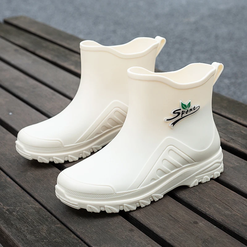 Fashionable Short Tube Women's Rain Boots Lightweight Kitchen Anti-slip PVC Shoes Thick Bottom Water Shoes Wear-resistant