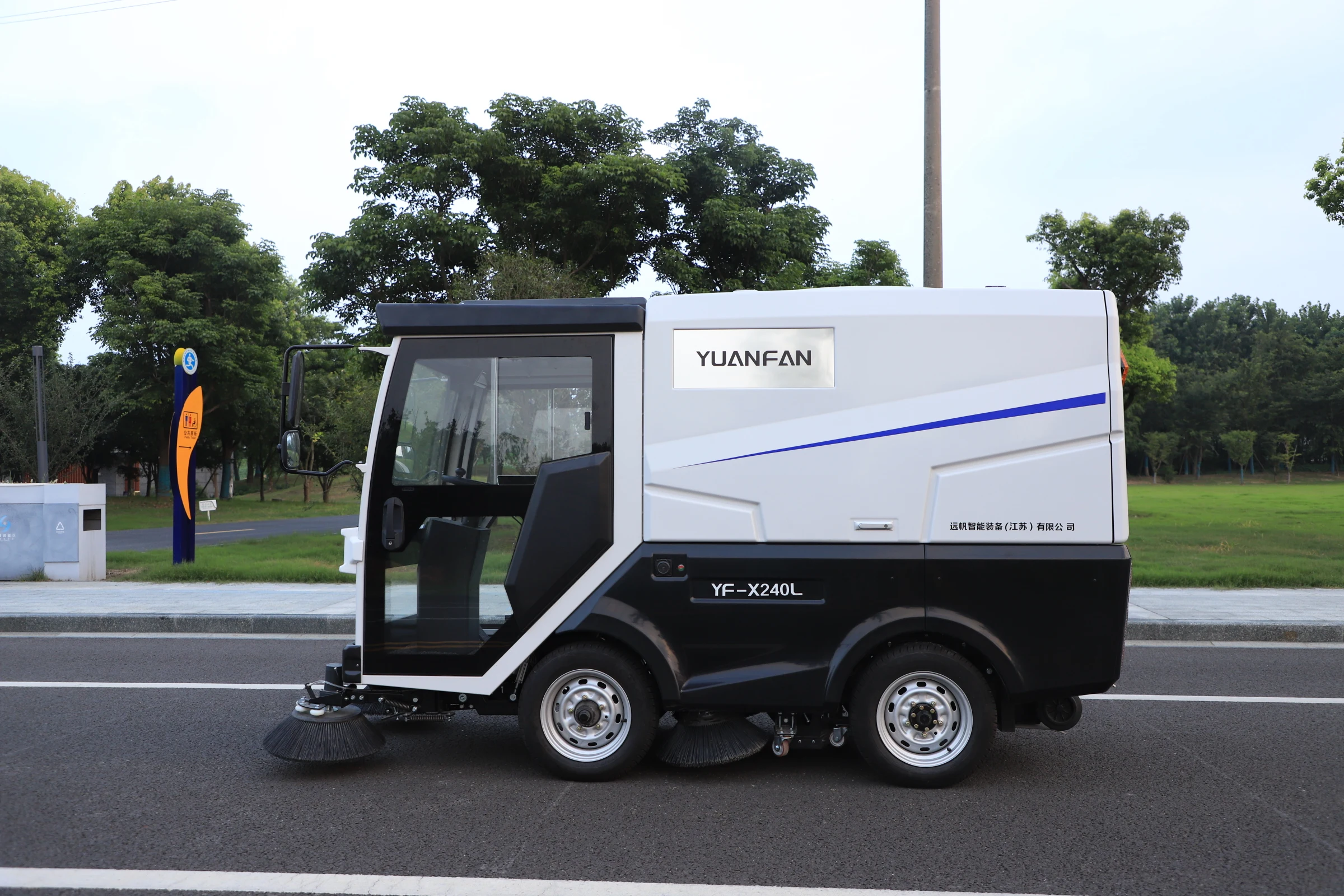 حار بيع عملية ذكية معدات التنظيف الطابق الغسيل نوع القيادة كنس الطابق الطريق مكنسة الصناعية