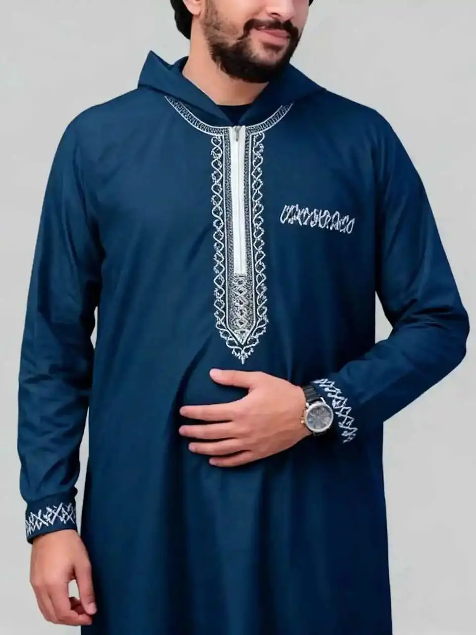 2025 Abito di lusso allentato con cappuccio Abbigliamento musulmano Abito da uomo ricamato a maniche lunghe Medio Oriente Juba Sobi Abito tradizionale