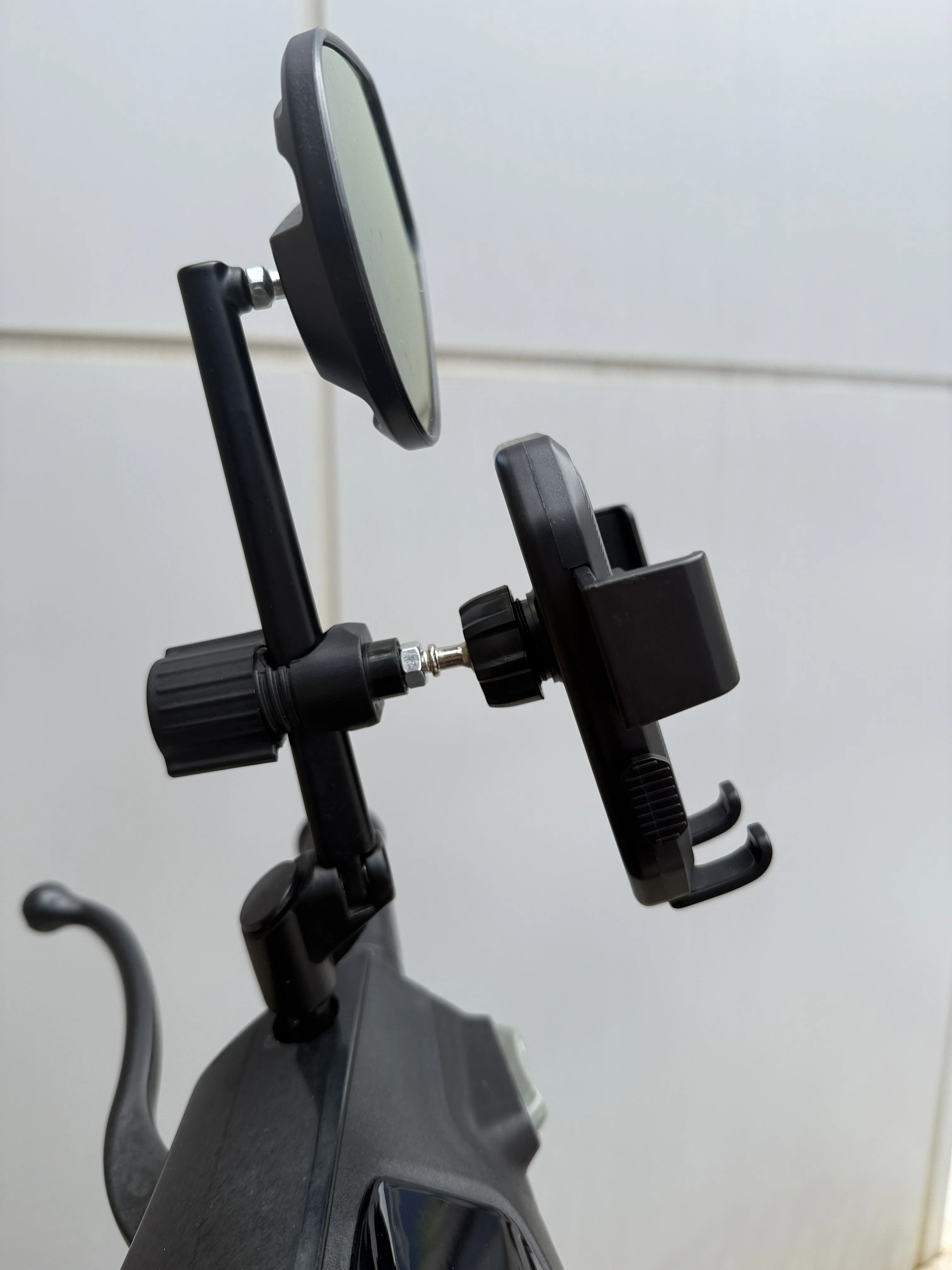 Fahrrad-Navigations-Handyhalterung Elektrofahrrad-Rückspiegelhalterung Schlanker Rohrhalter für Motorräder – Detail 5