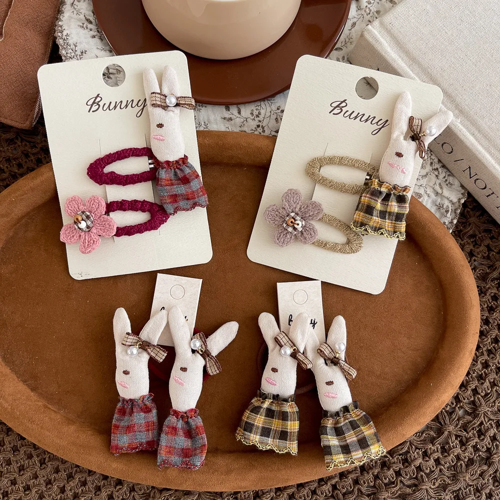 

2 шт./лот, милая клетчатая заколка для волос с кроликом, ретро клетчатая юбка, эластичная повязка для волос с кроликом, цветочная челка, боковой зажим, детские аксессуары для волос