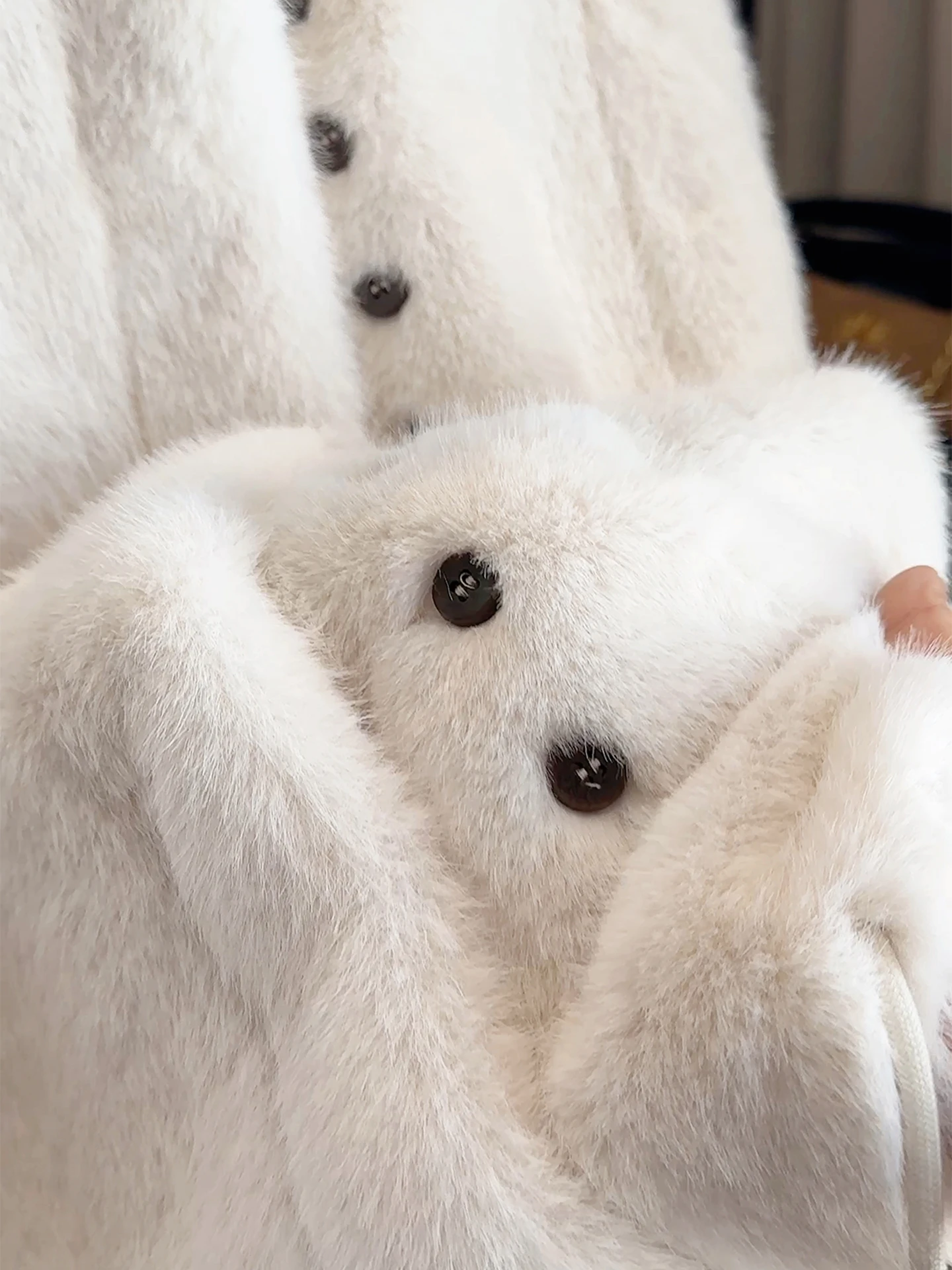 Fashion Short Faux Fur Jacket for Women 2025 New Simple Solid Color Thicken Warm Coat Autumn Winter Elegant Lady Plush Outerwear