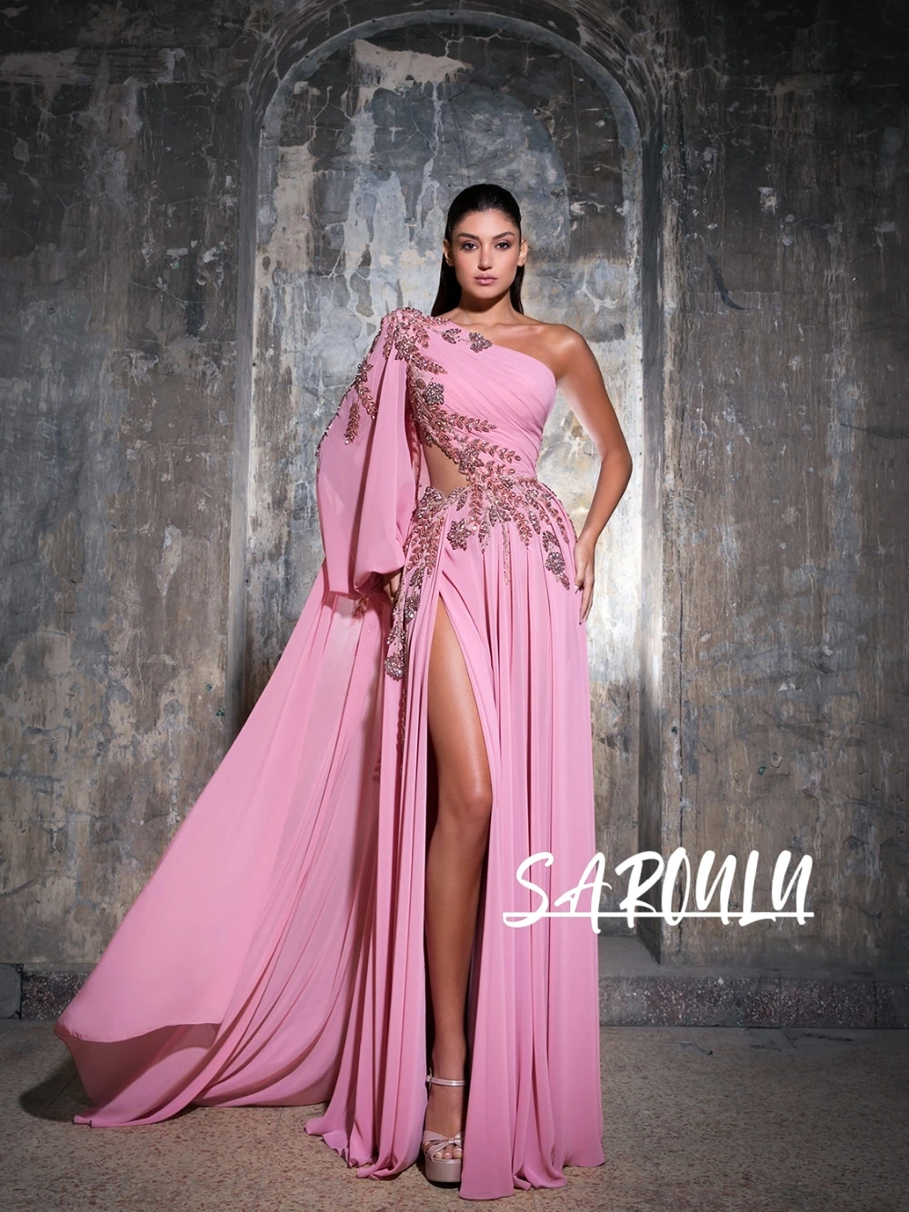 

Newest Stylish One Shoulder Flowy Chiffon Evening Dress With Side Slit Charming Appliques Sexy Cut-out Customized Prom Gown