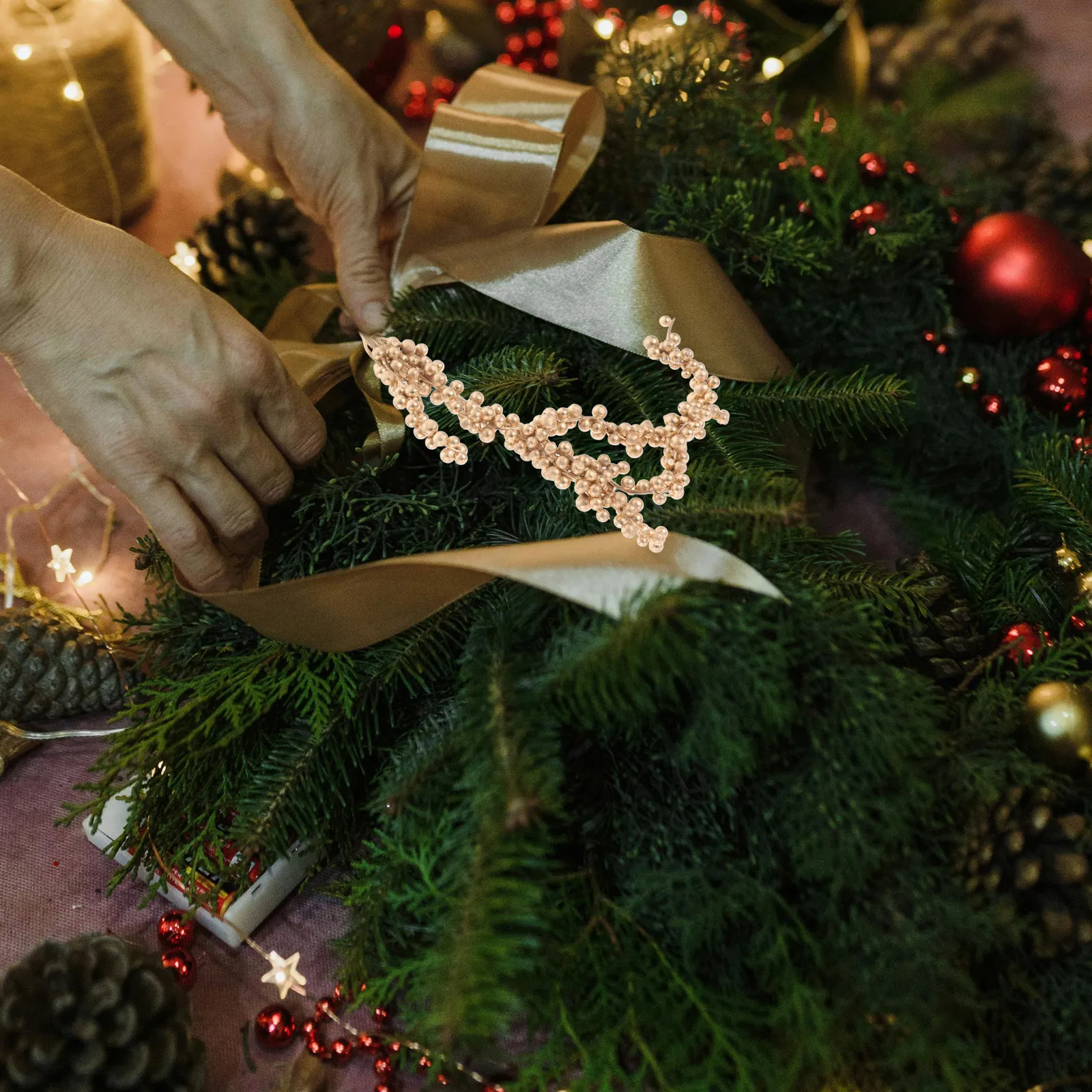 

3Pcs Christmas Berry Branches Decoration Long-Lasting Simulated Frosted Artificial Flower Branches for Home Wedding Party